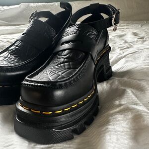 Wednesday Corran Loafer Dr Martens